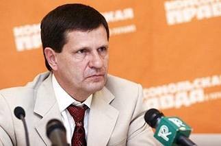 Алексей Костусев заявил, что начнет с инвентаризации и заменит секретаря горсовета