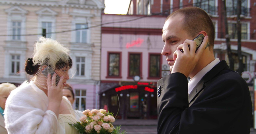 Одесситы женятся в доспехах и ищут спонсоров на свадьбу