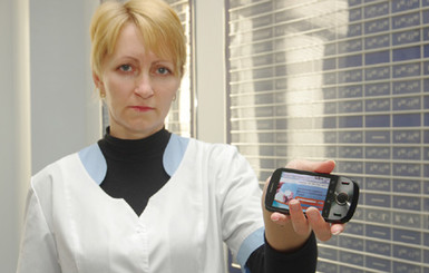 Участковые врачи записывают пациентов на смартфоны