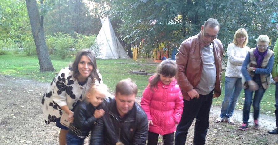 Киевлянин подарил николаевскому зоопарку двух 4-месячных львят