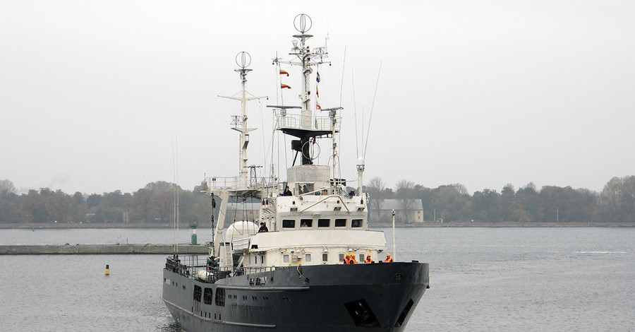 Латвия обнаружила у своих границ разведывательный российский корабль