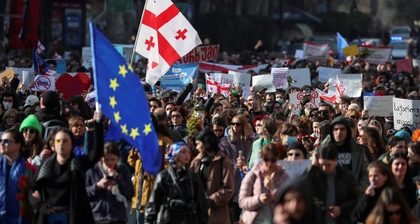 Эксперты о событиях в Грузии: Мы идем в Европу с антиевропейскими законами?