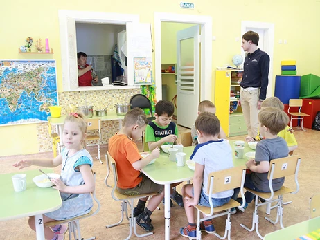 В МОН створять спеціальні групи у дитсадках для дітей, що виїхали з України 
