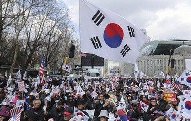 Сторонники арестованной экс-президента Южной Кореи вышли на митинг